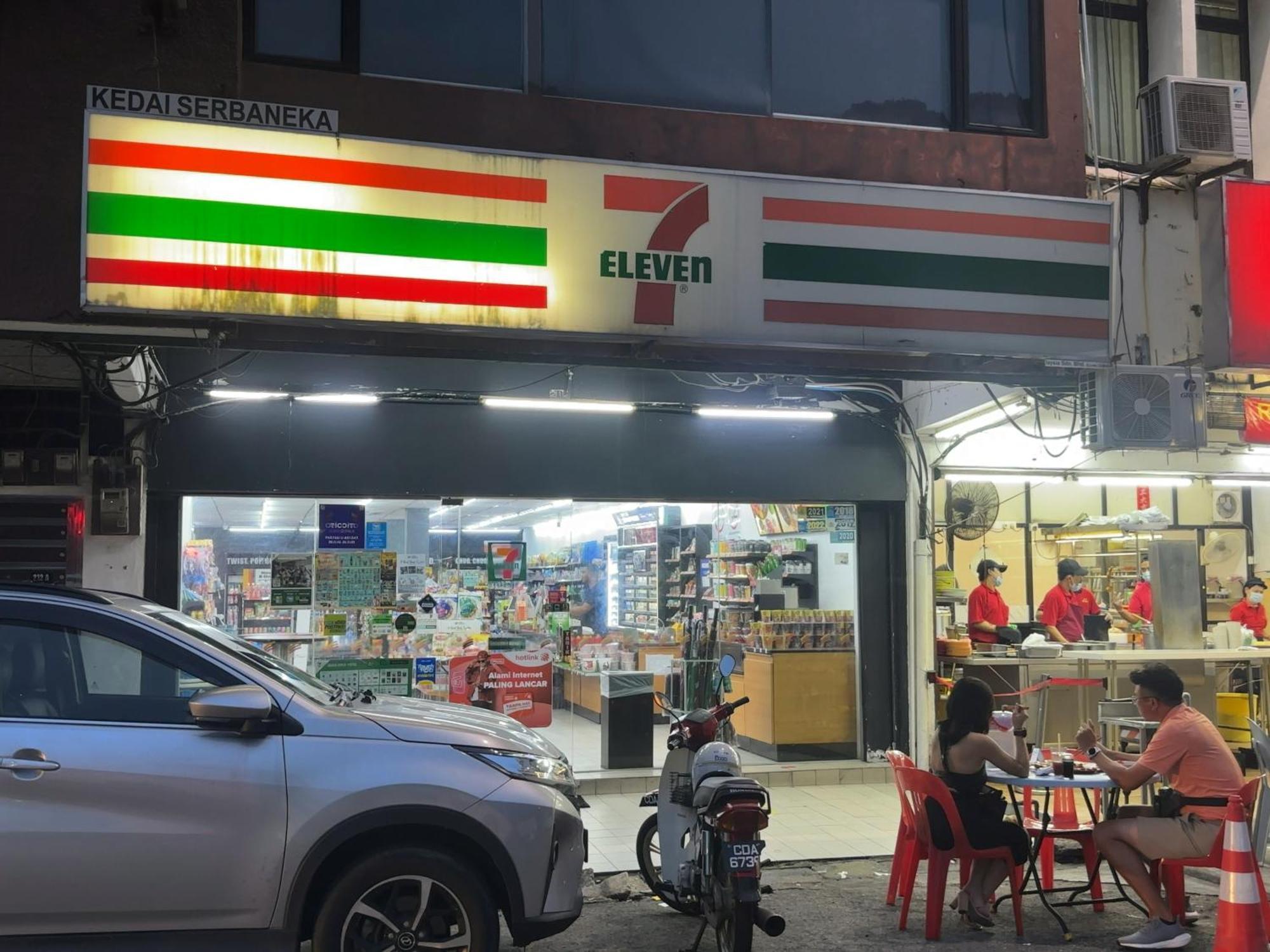 Pelangi Capsule Hostel Johor Bahru Exterior photo